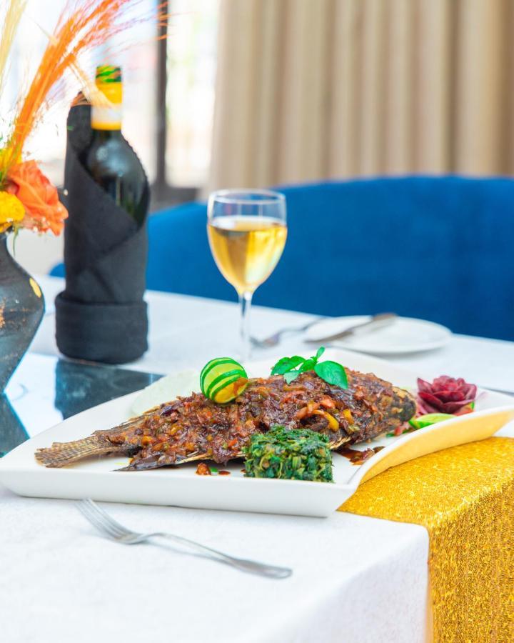 Hotel Sapphire Момбаса Екстериор снимка