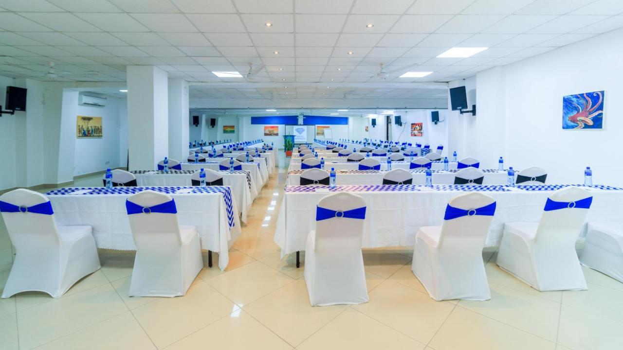 Hotel Sapphire Момбаса Екстериор снимка
